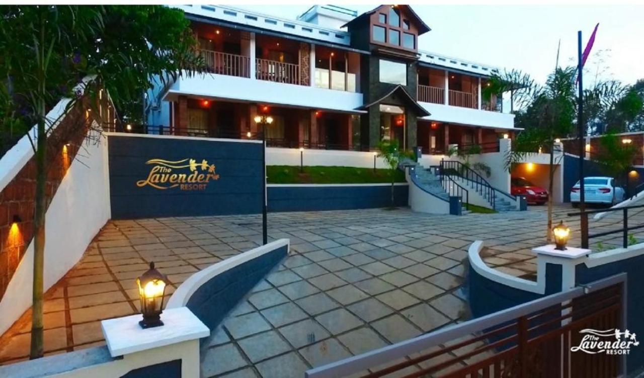 The Lavender Resort Waynad Vaduvanchal Exteriör bild