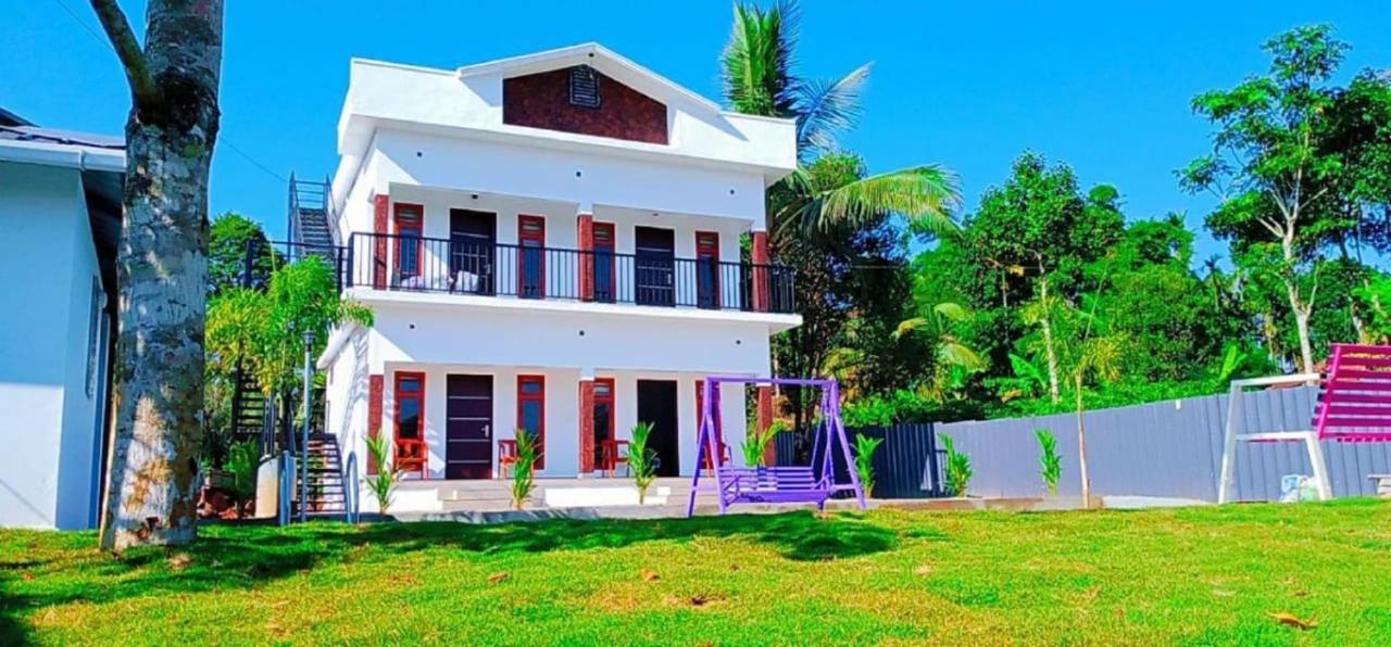 The Lavender Resort Waynad Vaduvanchal Exteriör bild